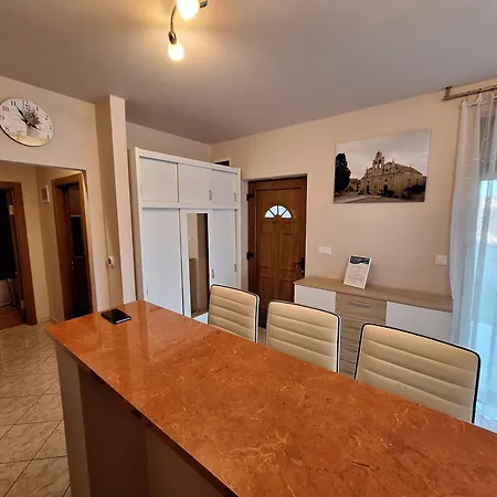 Makra-teto Oeregtoelgy