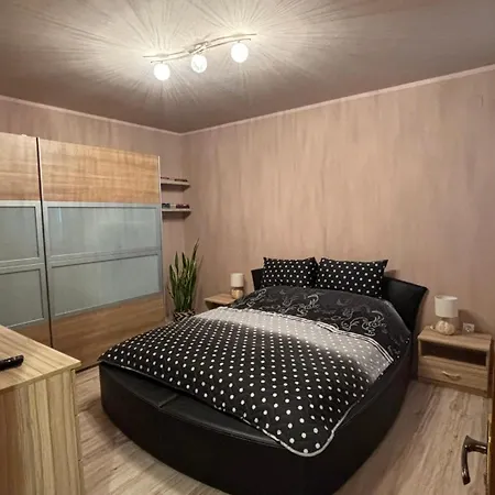 Makra-teto Oeregtoelgy *