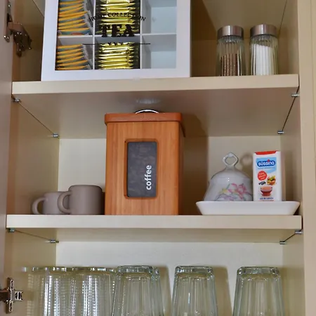 Makra-teto Oeregtoelgy Apartmán Pětikostelí