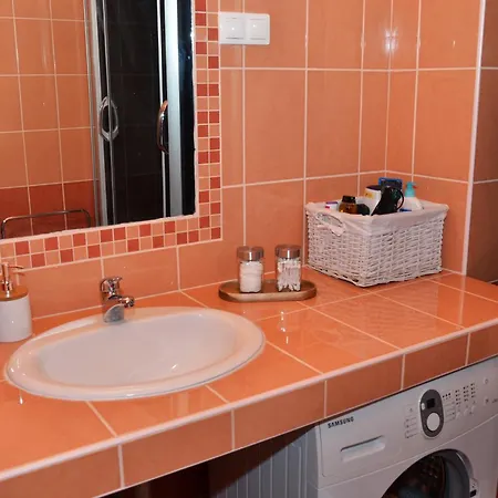 Makra-teto Oeregtoelgy Pětikostelí